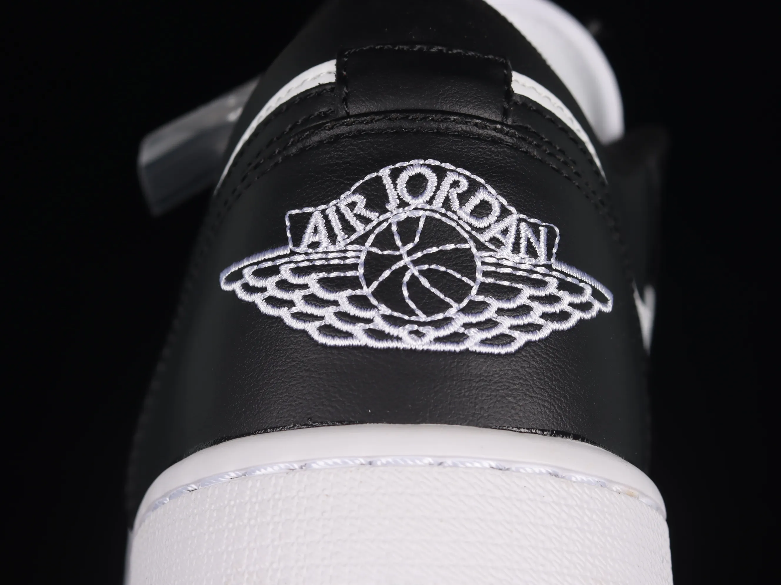 All categories Air Jordan Jordan series basketball shoes Air Jordan 1 Low Air Jordan 1 Low "Panda" AJ1 Joe 1 Panda low-top basketball shoes DC0774-101